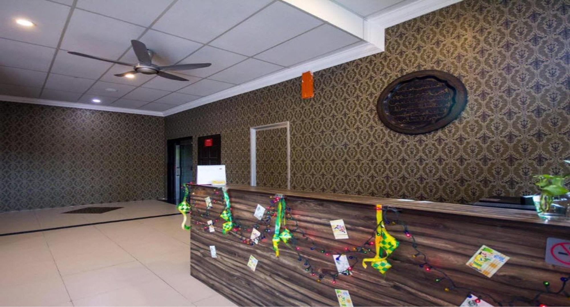 Sea Princess Hotel Teluk Bahang Exteriör bild